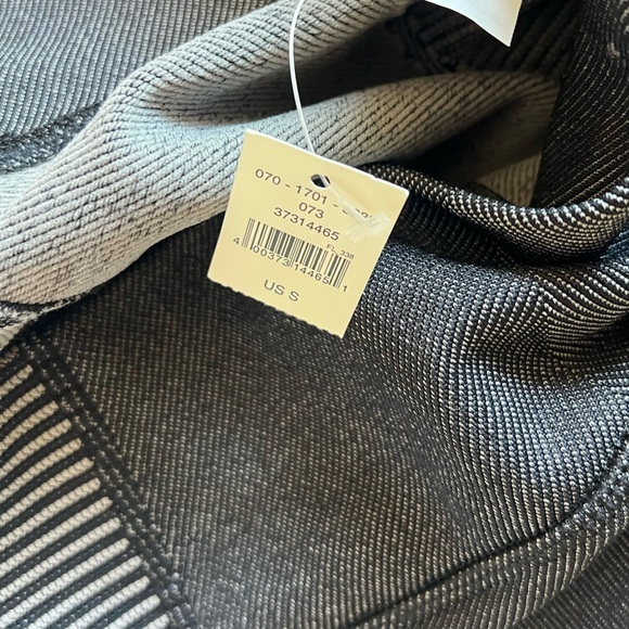 AERIE High Waisted 7/8 Leggings - Picture 5 of 5